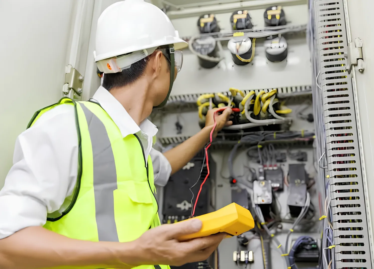 Electrical Engineering & Maintenance (4)